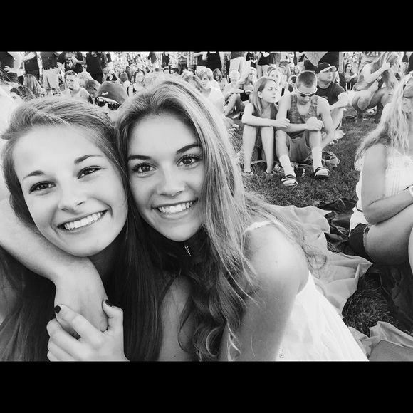 Meet your Posher, Maddie - Picture 1 of 1